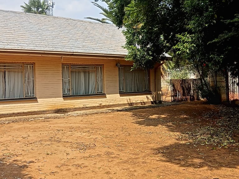 To Let 4 Bedroom Property for Rent in Universitas Free State